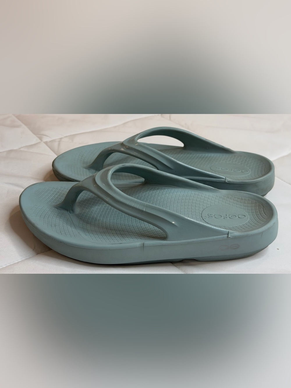 OOFOS OOLALA LIGHT BLUE FLIP FLOP BEACH/POOL SANDAL EU 38/US 7 Recovery Shoe